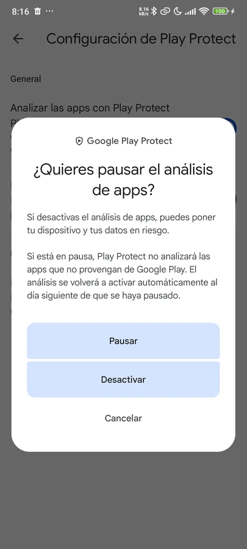 Diálogo de Google Play Protect preguntando si quieres pausar el análisis de apps